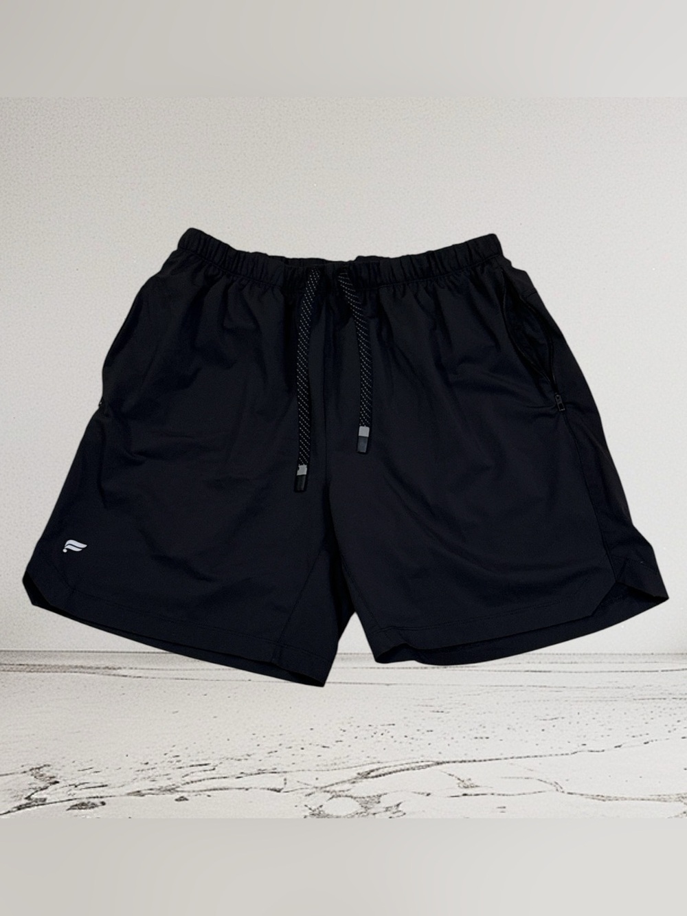 Fabletics Men's Black 6”, 28” Waist Shorts With Pockets
